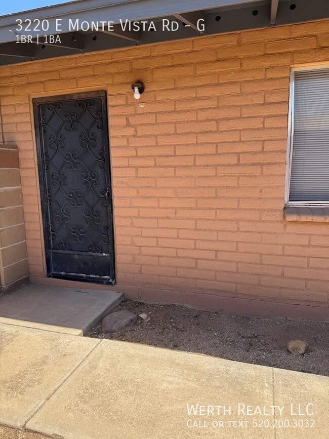 Building Photo - 3220 E Monte Vista Dr Unit G Rental