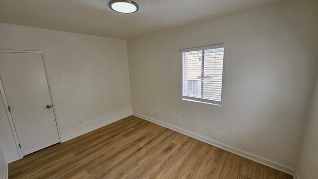 Photo - 465 1/2 N Boylston St Unidad 463A