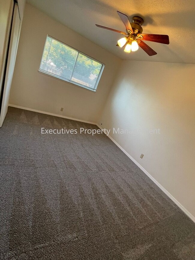 Photo - 3475 Payne Ave