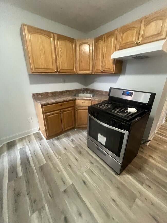 257 Sherman Ave 1 - 265 Sherman Ave Unidad 7