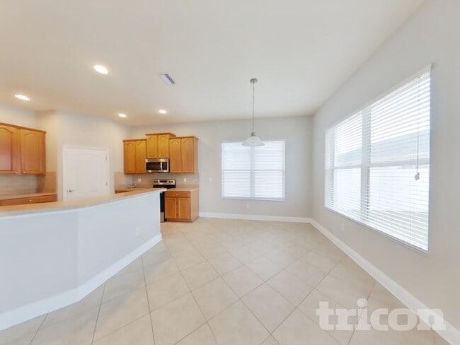 Photo - 30656 Palmerston Pl
