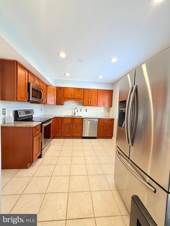 Photo - 7250 LASTING Way