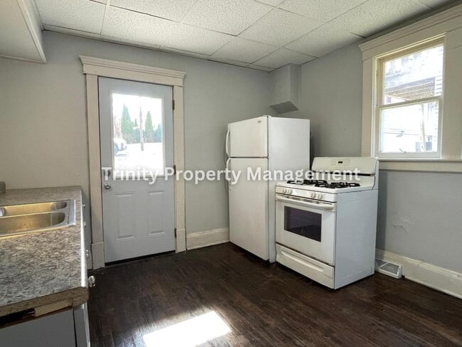 Photo - 103 Grove Ave