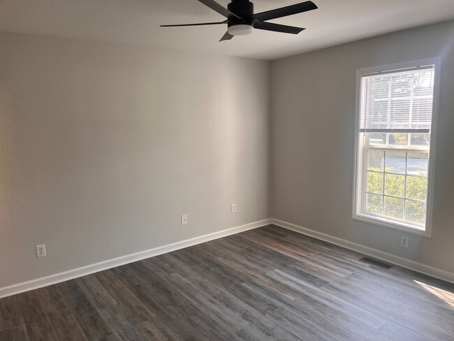 Photo - 3 bedroom 2 bath single family home. Fresh...