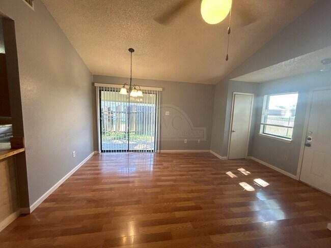 Photo - 2011 Windward Dr