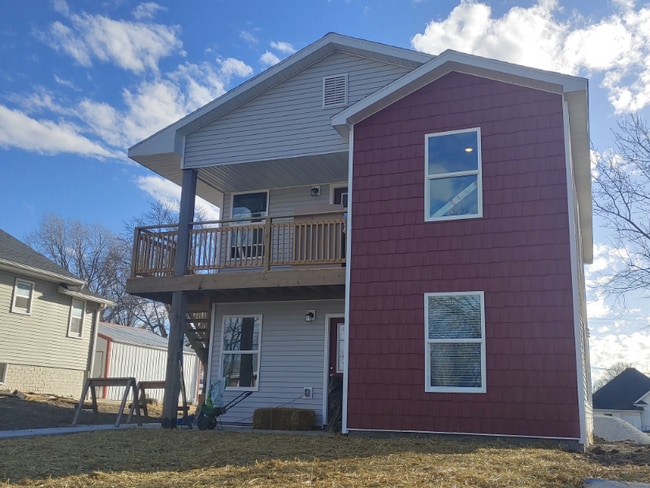 Building Photo - 1324 Concannon St Unit A