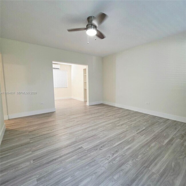 Photo - 2140 Biarritz Dr Unit 1