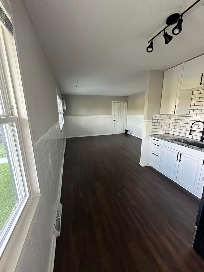 Photo - 4725 Welcome Ave N Apartamentos Unidad 4