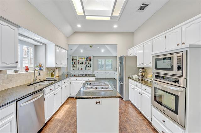 Photo - 5403 Linden Ct