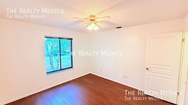 Photo - 909 Gazell Trail