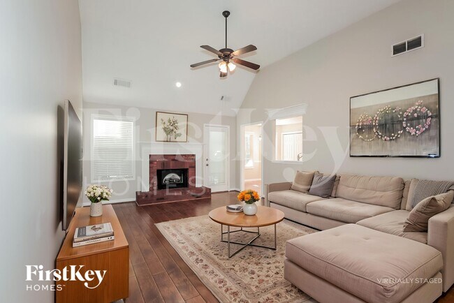 Photo - 115 Coldwater Dr