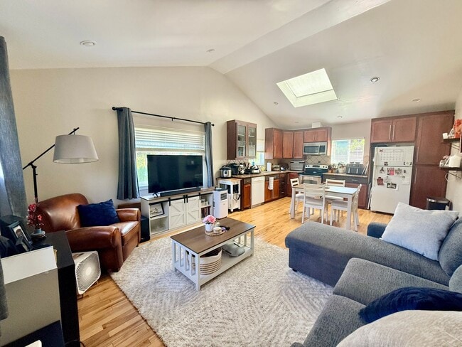 19707 61st Pl NE