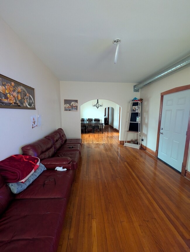 Photo - 5433 S Millard Ave