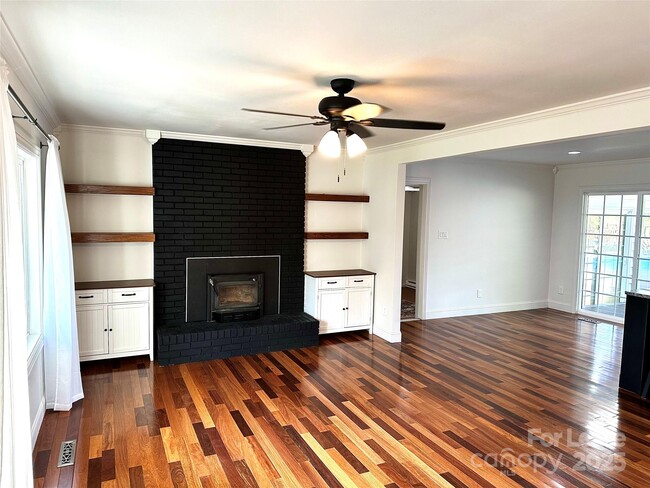 Photo - 2054 Hickory Hills Dr