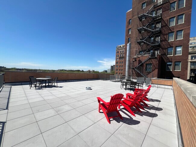 Photo - 431 W. Roscoe