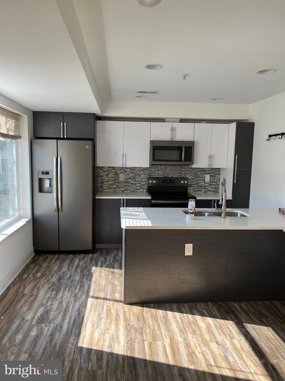 Building Photo - 1257 N Newkirk St Unit D