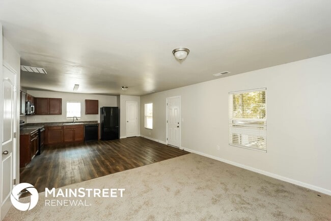 Photo - 306 Blackfoot Trail