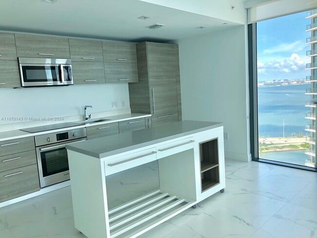 Photo - 650 NE 32nd St Unit 3107