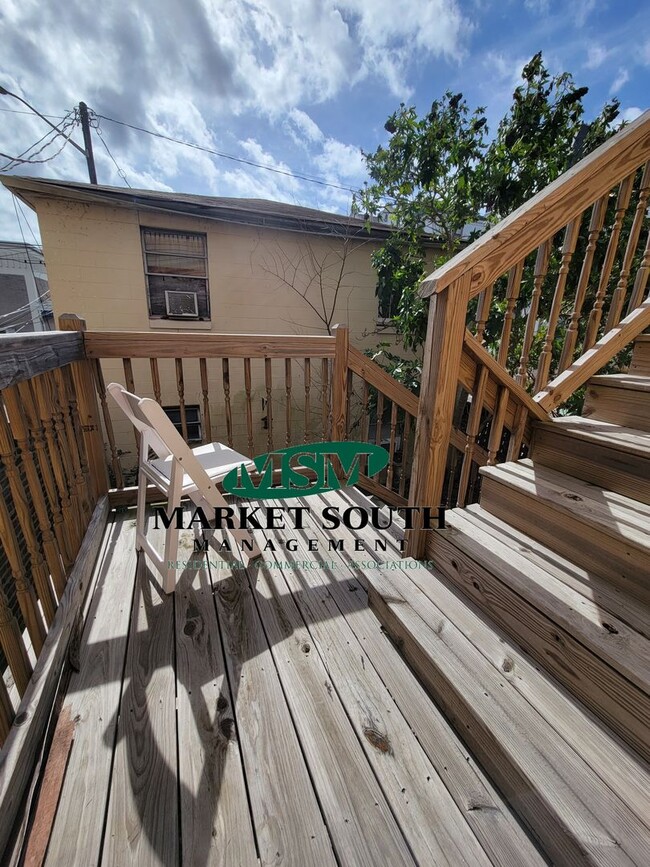 Building Photo - 301 E Liberty Unit B Rental