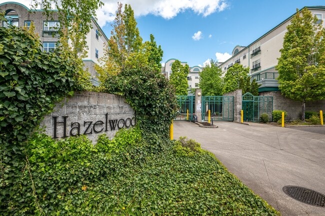 Photo - 11939 NE Davis St