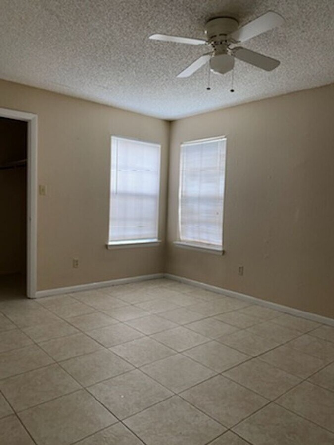 Photo - 5530 Chrishire Way House