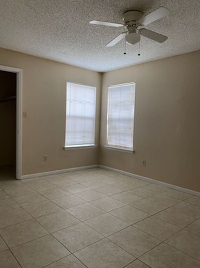 Building Photo - 5530 Chrishire Way Rental