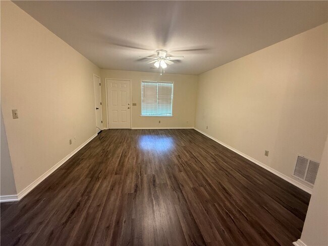 Photo - 1406 Willard St