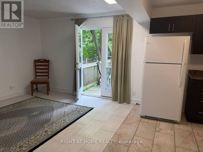 Photo - 278 Waratah Ave