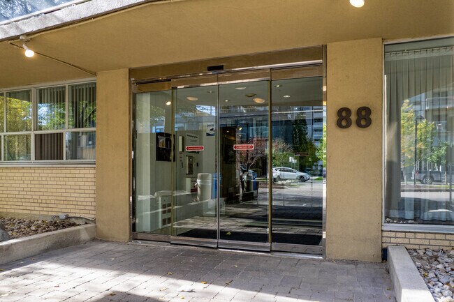 Photo - 88 Redpath Avenue