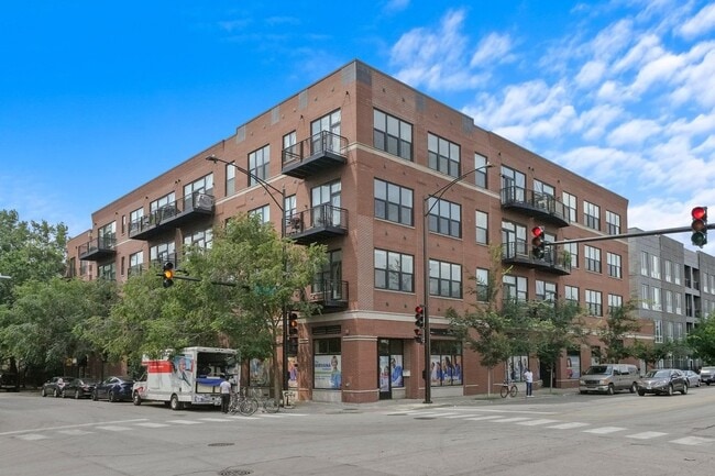 Photo - 2 S Leavitt St Unit 212