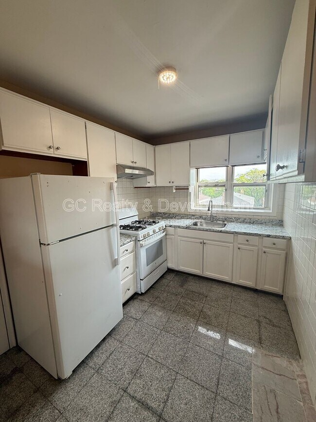 Photo - 2621 W Fitch Ave Unit Apt 3d