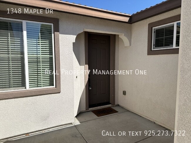 Photo - 1348 Maple Dr