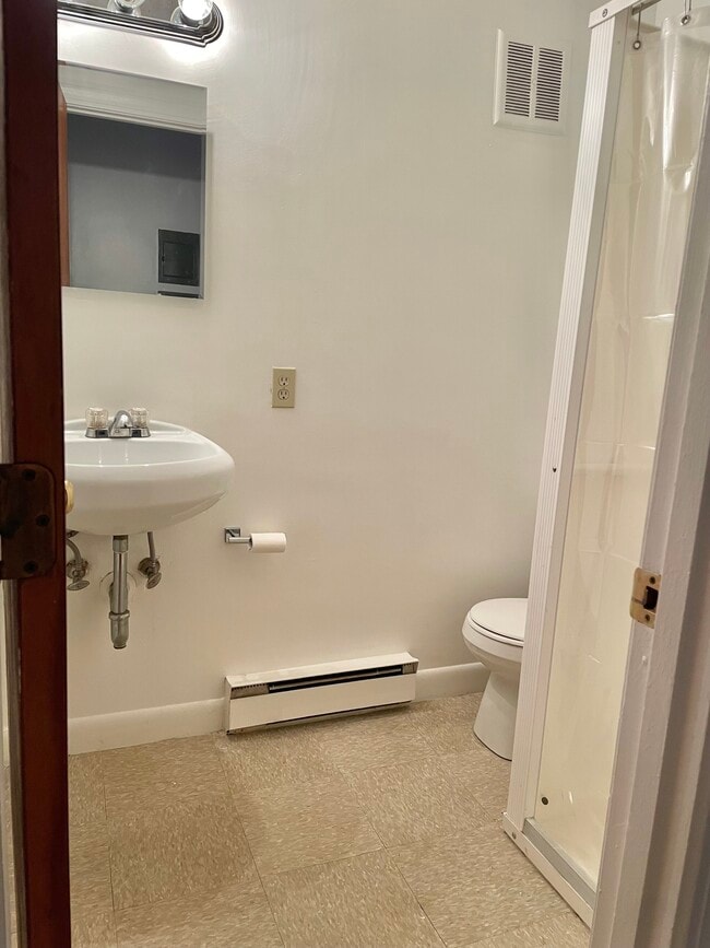 Photo - 822 Beacon St Unit 3