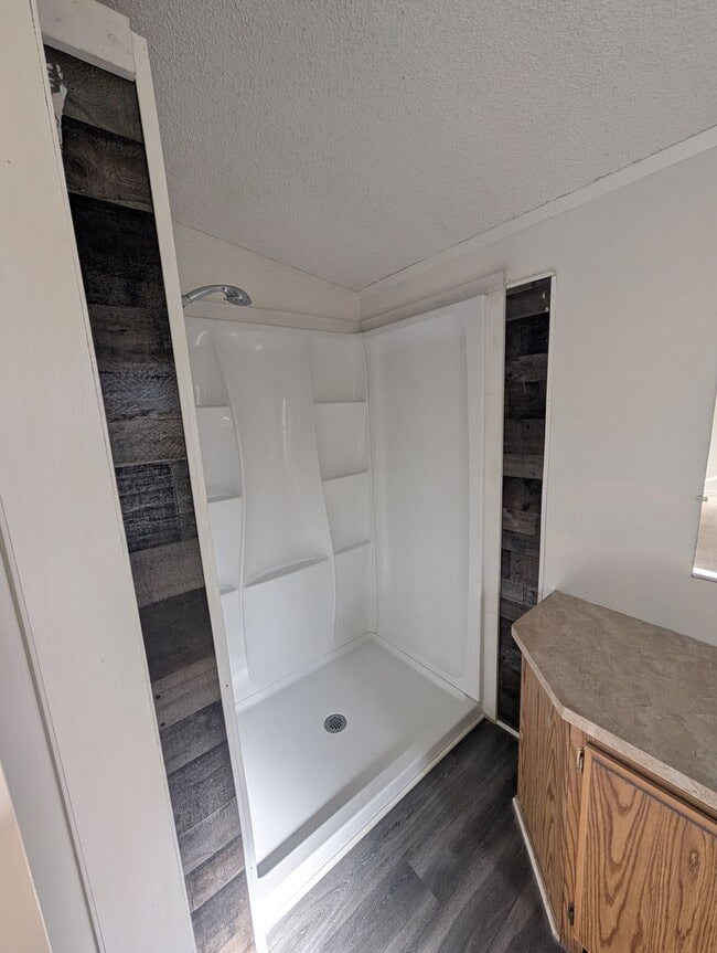 5720 Harlan Dr
