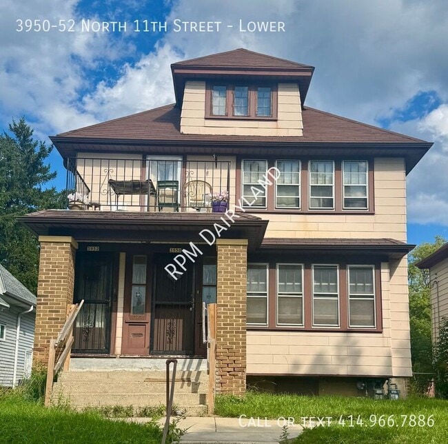 Building Photo - 3950 N 11th St Unit Lower