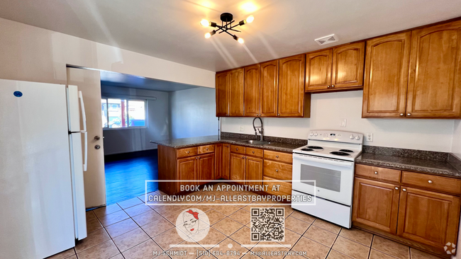 Building Photo - 2 bedroom in convenient location includes ... Unit A Rental
