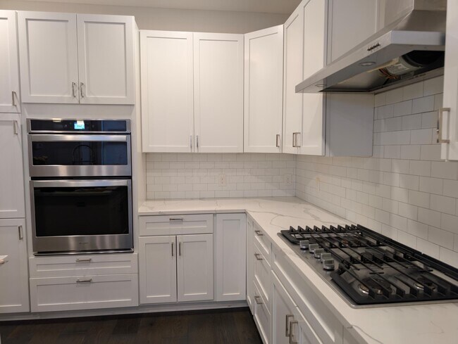 Building Photo - 751 N 6th St Unit 301 Rental