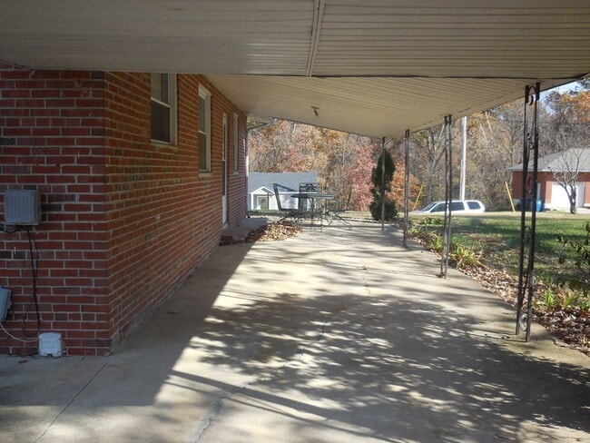 Photo - Two Bedroom Home with Large Yard and Updat...