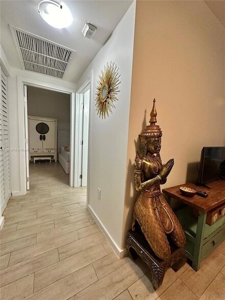 Photo - 1611 Meridian Ave Unit 103