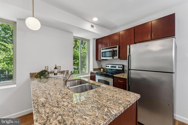 Photo - 5403 9th St NW Unit 204