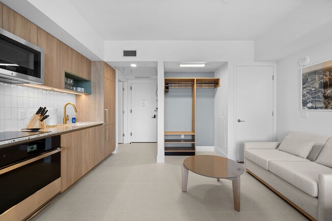 Photo - 159 NE 6th St Unidad FL35-ID1032212P