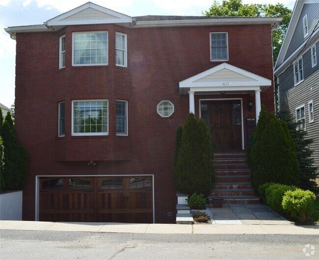 Building Photo - 40 Ellsworth Ave Rental