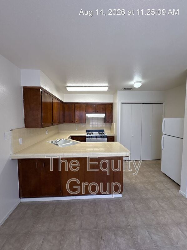 Photo - 534 E Myrtle Ave
