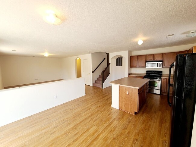 Photo - 3  bed, 2.5  bath 2,300  sq ft in the Huni...