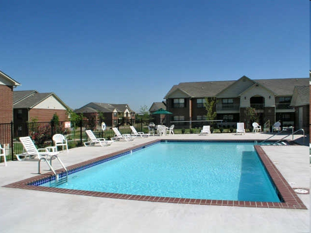 Pool - Yukon on 15th Rental