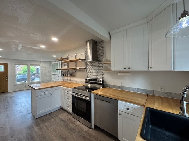 Photo - 527 S 50th St