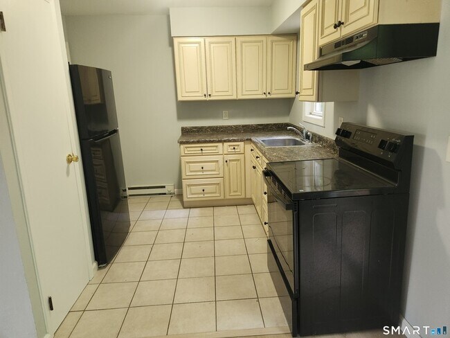 1 Knollwood Dr