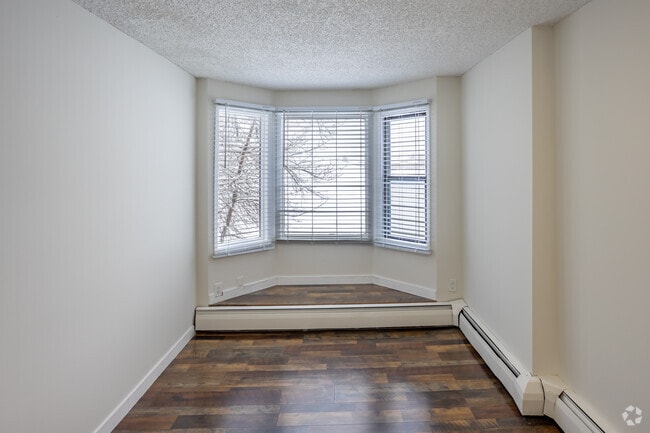 2 chambres, 1 salle de bain - 65,8 m² - Chambre principale - Cedarbrae Manor