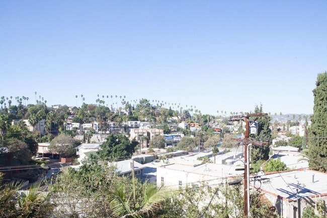 Building Photo - 1513 Murray Dr