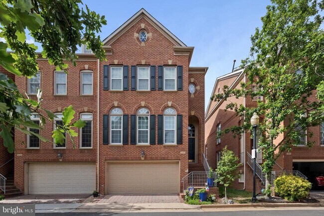 Photo - 271 Murtha St Townhome